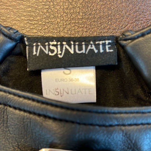 Insinuate • Buckle Top & Thong Black Set - Picture 5 of 12